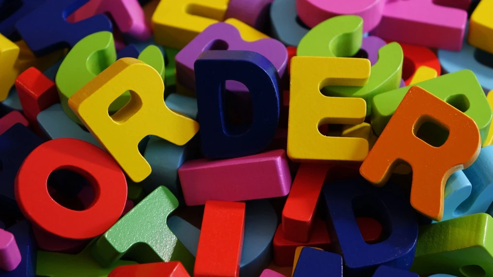 Mixed-up letters of the alphabet. Credit: geralt/Pixabay.